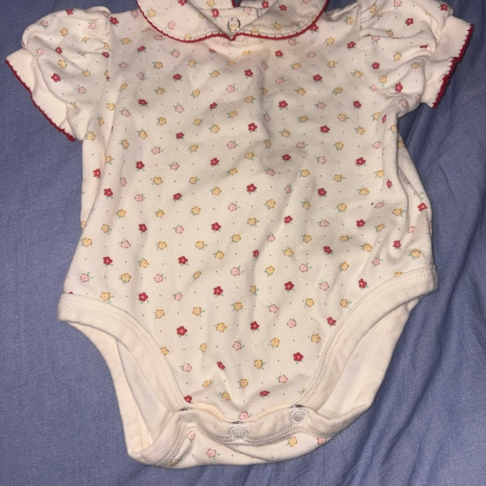 Little Wonders White‎ Bodysuit with Floral Accents